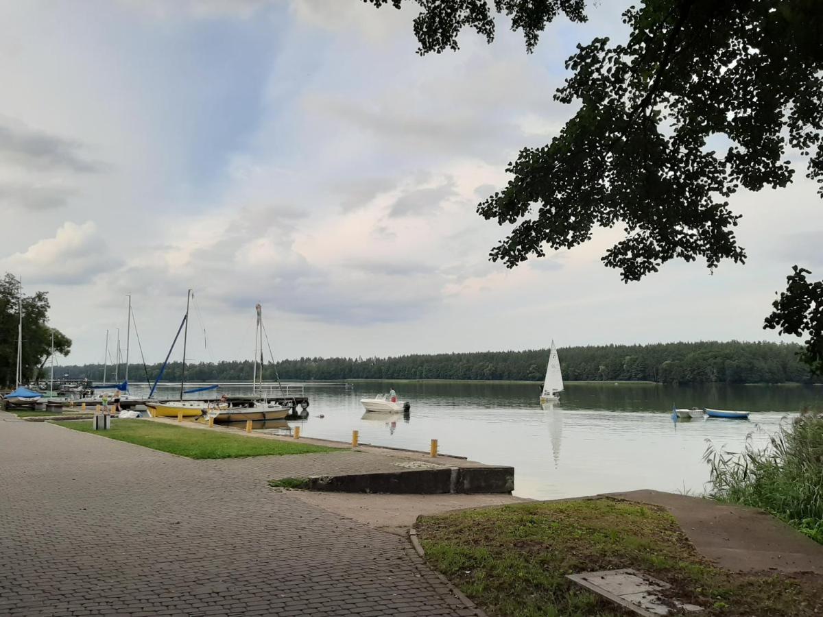 Apartament Nad Jeziorem オレツコ エクステリア 写真