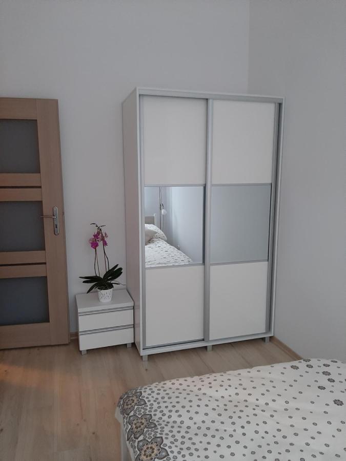 Apartament Nad Jeziorem オレツコ エクステリア 写真